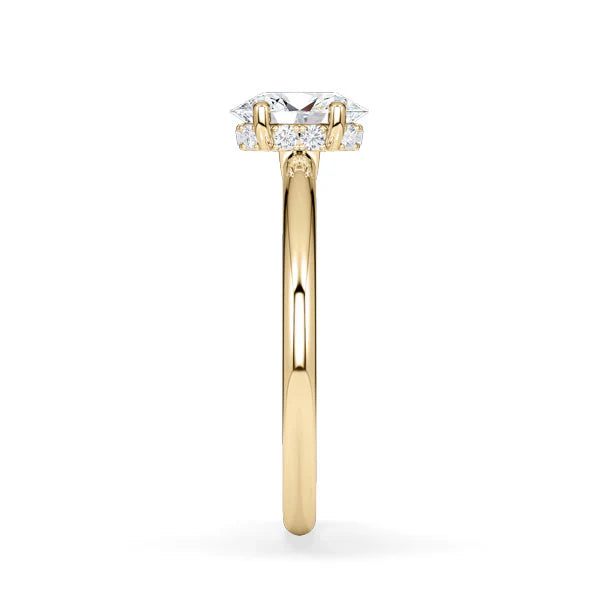 Verlobungsring Hidden Halo Oval mit Lab Grown Diamant ab 0.50ct